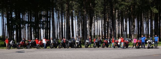 I &quot;ducatisti&quot; del Multistrada alla &quot;Festa dell&#039;Aspromonte&quot; di Canolo