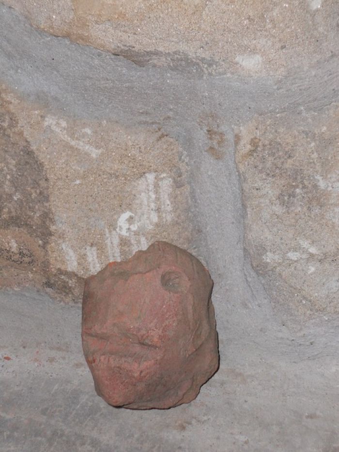 Maschera apotropaica in terracotta, ritrovata ad Africo Antica