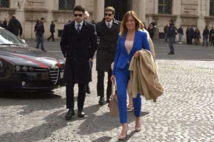 Ministra Boschi visiti le trincee della Costa Jonica