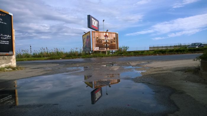 Aggiornamento: Fiumara Careri. Cedono le conduttore e si allaga la Statale 106